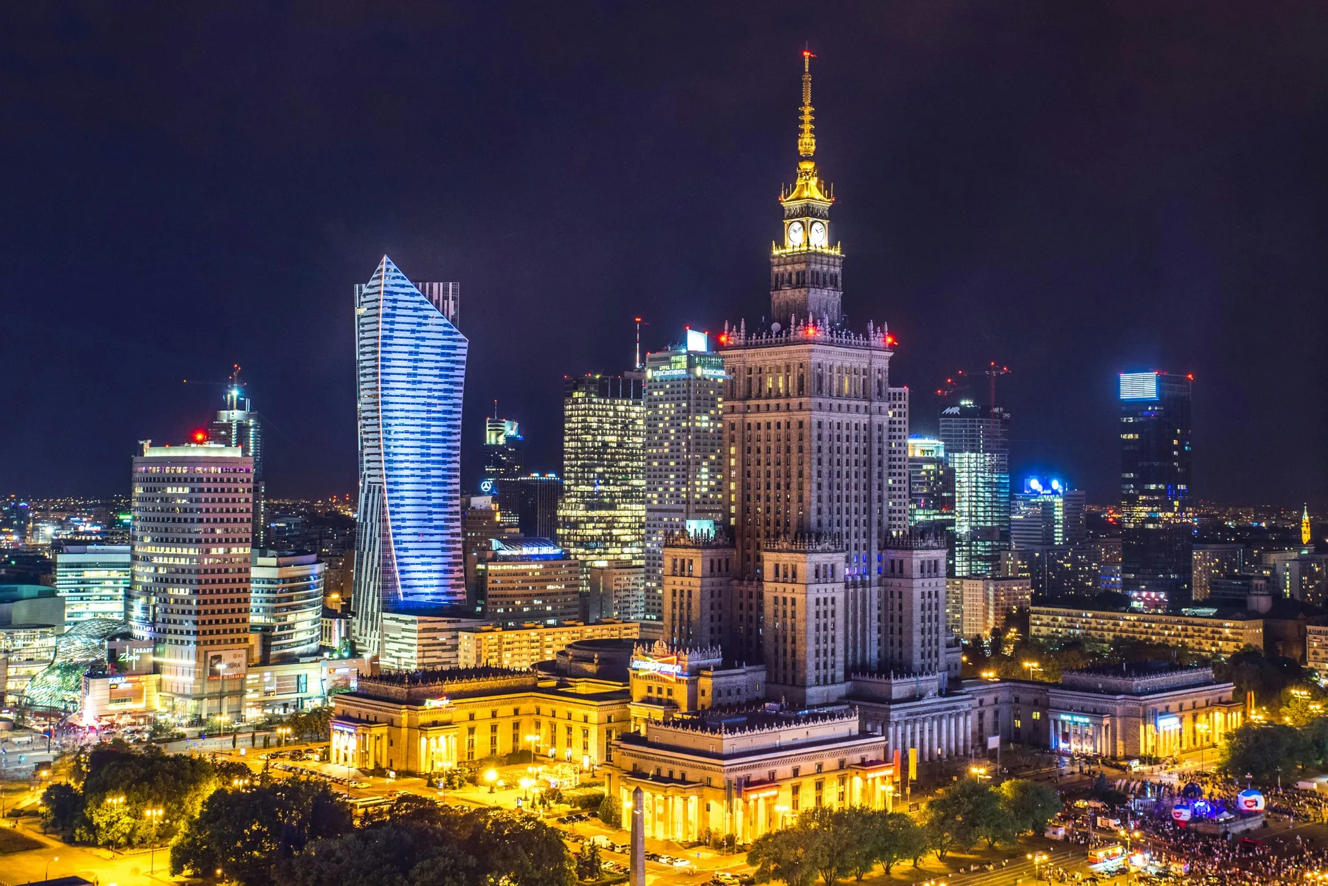 Ultimate Warsaw Packing List: What To Pack In 2024